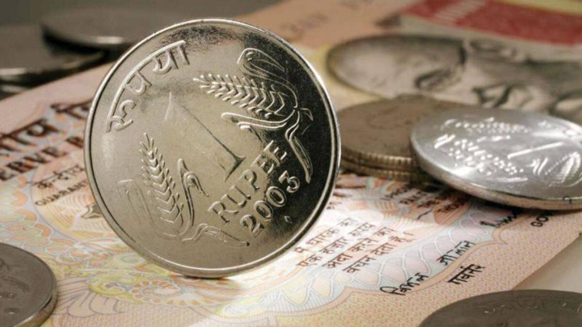 Rupee falls 21 paise to close at 81.59 against US dollar