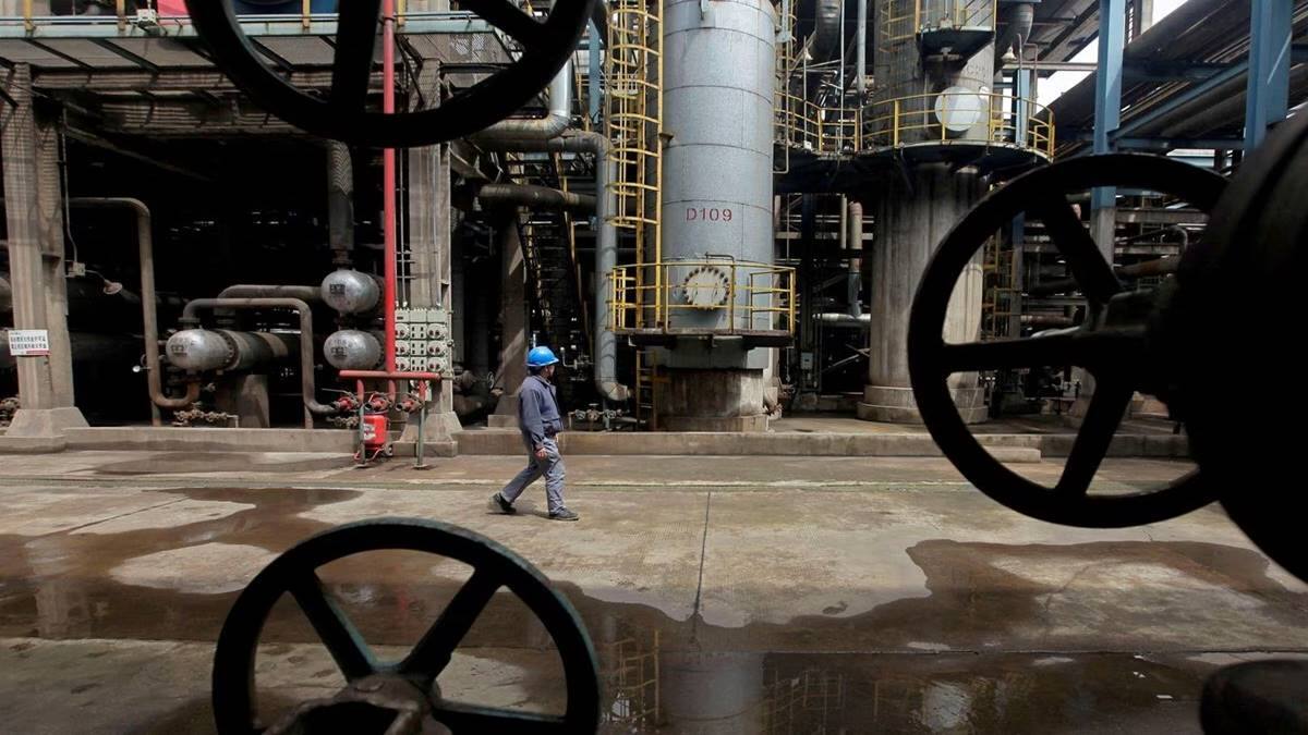 Crude oil dips, but hovers near 2023 highs on China demand optimism